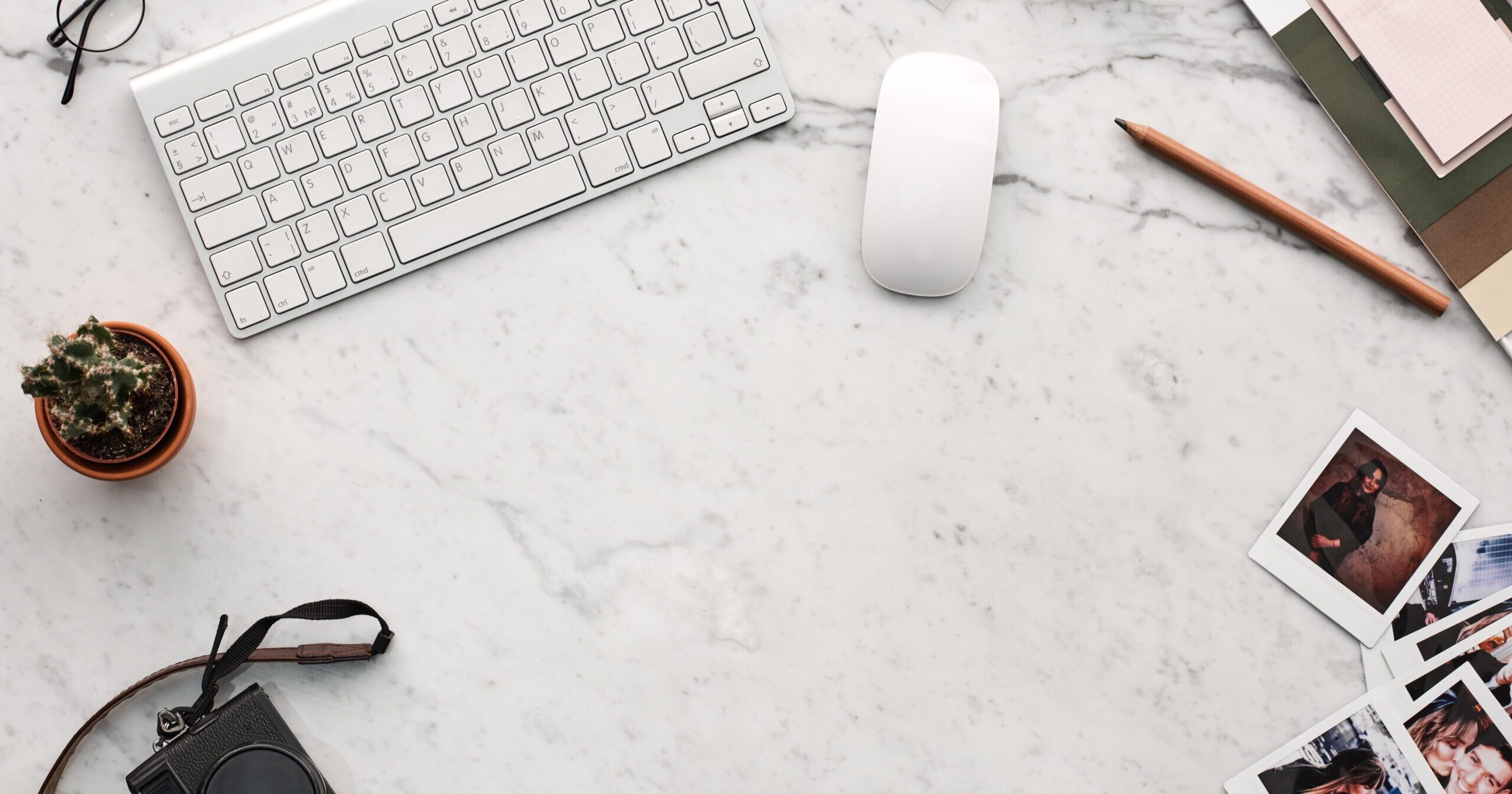 pexels-fauxels-3183195-scaled-e1641275071256